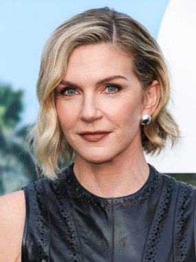 Amerikalı aktris ve yönetmen Rhea Seehorn, 11 Ağustos 2025 'te Hollywood, Los Angeles, Kaliforniya, ABD' deki TCL Çin Tiyatrosu IMAX 'te düzenlenen' Nobody 2 'nin Los Angeles galasına geldi.. 