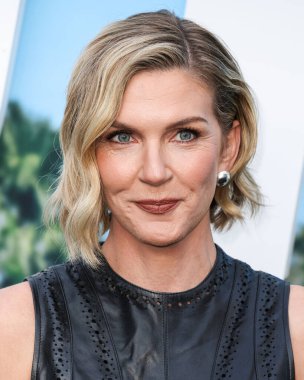 Amerikalı aktris ve yönetmen Rhea Seehorn, 11 Ağustos 2025 'te Hollywood, Los Angeles, Kaliforniya, ABD' deki TCL Çin Tiyatrosu IMAX 'te düzenlenen' Nobody 2 'nin Los Angeles galasına geldi.. 