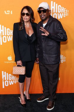 Angie Gonzalez ve erkek arkadaşı Martin Lawrence 13 Ağustos 2025 'te Los Angeles Özel Elma Özgün Filmleri Gösterimi' ne ve A24 'ün En Düşük 2 Filmi' ne katılıyor.