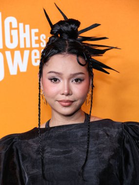 Filipinli şarkıcı, model ve sosyal medya yıldızı Bella Poarch, 13 Ağustos 2025 'te AMMP' deki Ted Mann Tiyatrosu 'nda düzenlenen Los Angeles Orijinal Filmlerin Özel Gösterimi ve A24' ün En Düşük 2 Gösterimi 'ne geldi..