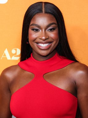 Amerikalı şarkıcı, söz yazarı ve Tarikat Gaia giyen aktris Coco Jones, 13 Ağustos 2025 'te AMMP' deki Ted Mann Tiyatrosu 'nda düzenlenen Los Angeles Orijinal Filmlerinin Özel Gösterimi ve A24' ün En Düşük 2 Gösterimi 'ne geldi..