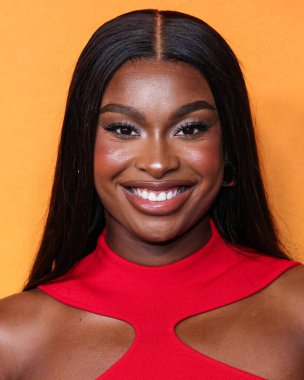 Amerikalı şarkıcı, söz yazarı ve Tarikat Gaia giyen aktris Coco Jones, 13 Ağustos 2025 'te AMMP' deki Ted Mann Tiyatrosu 'nda düzenlenen Los Angeles Orijinal Filmlerinin Özel Gösterimi ve A24' ün En Düşük 2 Gösterimi 'ne geldi..