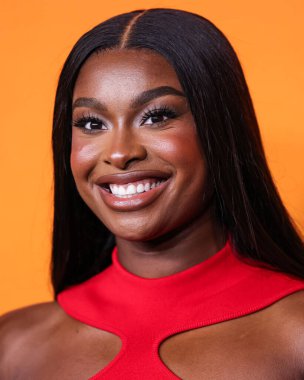 Amerikalı şarkıcı, söz yazarı ve Tarikat Gaia giyen aktris Coco Jones, 13 Ağustos 2025 'te AMMP' deki Ted Mann Tiyatrosu 'nda düzenlenen Los Angeles Orijinal Filmlerinin Özel Gösterimi ve A24' ün En Düşük 2 Gösterimi 'ne geldi..