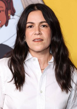 Amerikalı aktris, komedyen, yapımcı, yazar ve çizer Abbi Jacobson, Netflix 'in' Uzun Hikaye Kısa Sezonu 'nun Los Angeles Özel Gösterimi' ne 18 Ağustos 2025 'te Hollywood, Los Angeles, CA, ABD' de bulunan Netflix Tudum Tiyatrosu 'nda geldi..