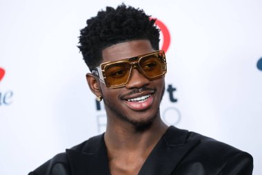Lil Nas X iHeartRadio 102.7 KIIS FM 'in Jingle Ball 2021' e 3 Aralık 2021 'de Inglewood, Los Angeles, Kaliforniya' da düzenlenen Forum 'da ulaştı.
