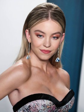Beverly HILLS, LOS ANGELES, CALIFORNIA, ABD - Şubat 09: Sydney Sweeney, 9 Şubat 2020 'de Beverly Hills, Los Angeles, Kaliforniya, ABD' deki Wallis Annenberg Gösteri Sanatları Merkezi 'nde düzenlenen 2020 Vanity Fair Oscar Partisi' ne geldi.