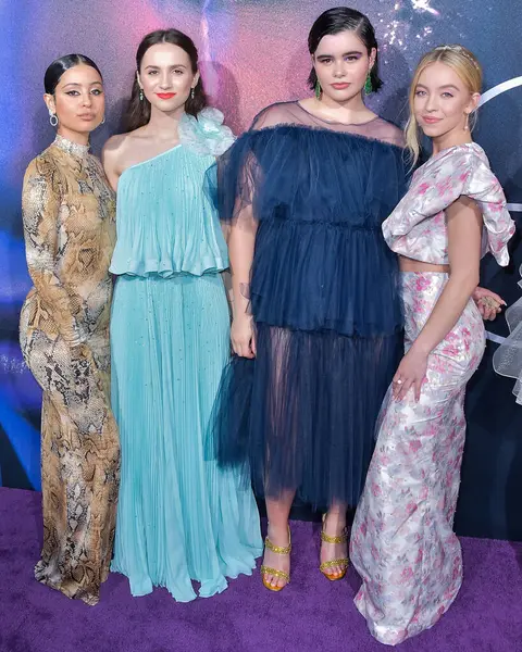 HOLYWOOD, LOS ANGELES, CALIFORNIA, ABD - 4 Haziran 04: Aktrisler Alexa Demie, Maude Apatow, Barbie Ferreira ve Sydney Sweeney, HBO 'nun Euphoria' sının Los Angeles galasına 4 Haziran 2019 'da Hollywood' daki Arclight Cinerama Dome 'da geldi.