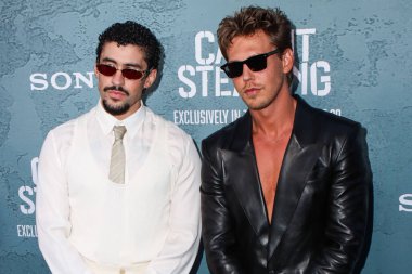 Porto Rikolu rapçi, şarkıcı, aktör, profesyonel güreşçi Bad Bunny ve Amerikalı aktör, şarkıcı ve model Austin Butler, 26 Ağustos 2025 'te Regal Union Meydanı' nda düzenlenen Columbia Pictures 'ın' Yakalama 'nın New York galasına geldi.