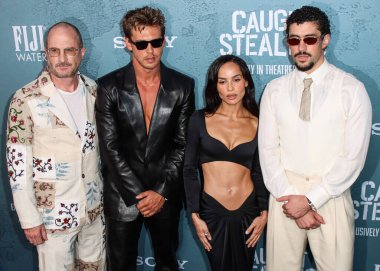 Amerikalı yönetmen, senarist Darren Aronofsky, Amerikalı aktör, şarkıcı Austin Butler, Amerikalı aktris, şarkıcı, model Zoe Kravitz, 26 Ağustos 2025 'te Regal Union Meydanı' nda düzenlenen New York galasına geldi.