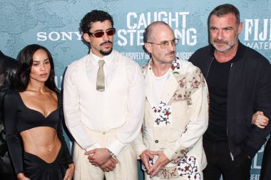 Amerikalı aktris, şarkıcı, model ve film yapımcısı Zoe Kravitz, Porto Rikolu rapçi, şarkıcı, aktör, profesyonel güreşçi Bad Bunny, 26 Ağustos 2025 'te Regal Union Meydanı' nda düzenlenen New York Prömiyeri 'ne geldi.