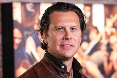 Amerikalı aktör ve komedyen Hayes MacArthur, 26 Ağustos 2025 'te Los Angeles, Kaliforniya' daki The Directors Guild of America 'daki DGA Tiyatro Kompleksi' nde düzenlenen Amazon Prime Video 'nun birinci sezonunun Los Angeles Premiere' ine geldi. 