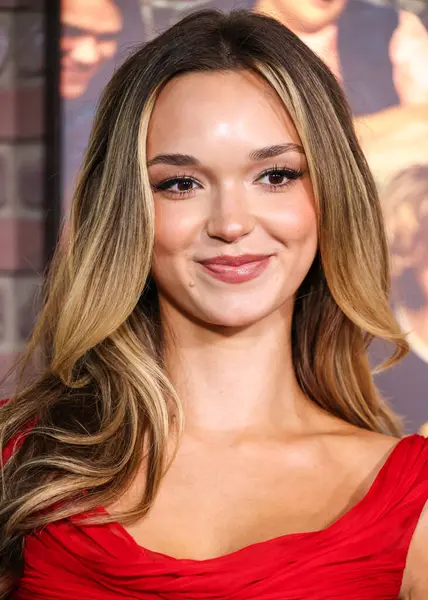 Amerikalı aktris Lilah Pate, 26 Ağustos 2025 'te Amerika Yönetmenler Birliği' ndeki DGA Tiyatro Kompleksi 'nde düzenlenen Amazon Prime Video' nun 1. sezonunun Los Angeles prömiyerine geldi.. 