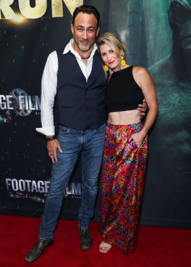 Gabrielle Stone ve Taymour Ghazi, 27 Ağustos 2025 'te Hollywood, Los Angeles, Kaliforniya, ABD' de bulunan TCL Çin Tiyatrosu IMAX 'te düzenlenen Los Angeles Film' Run 'ın Los Angeles galasına geldiler..
