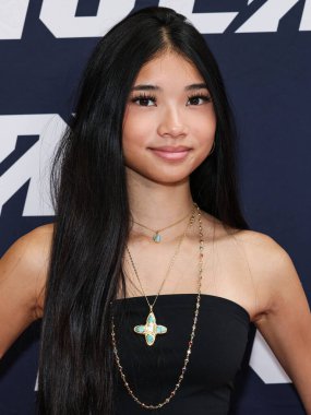 Alyssa Nguyen, 30 Ağustos 2025 'te ABD' nin Kaliforniya eyaletinin Los Angeles şehrinde bulunan Beverly Center Atrium 'da düzenlenen Clements Twins' in Yeni Kaveah Koleksiyonunun Kalkışı 'na ulaştı..