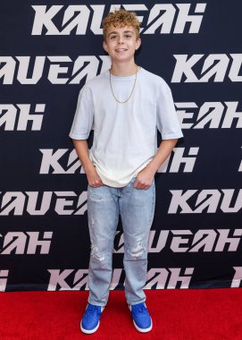 Brendan Schroeder, 30 Ağustos 2025 'te ABD' nin Kaliforniya eyaletinin Los Angeles şehrinde bulunan Beverly Center Atrium 'da düzenlenen Clements Twins' in Yeni Kaveah Koleksiyonunun Kalkışı 'na ulaştı..