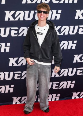 Caiden Evans, 30 Ağustos 2025 'te ABD' nin Kaliforniya eyaletinin Los Angeles şehrinde bulunan Beverly Center Atrium 'da düzenlenen Clements Twins' in Yeni Kaveah Koleksiyonu 'na ulaştı..