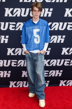 Gino Calveiro, 30 Ağustos 2025 'te ABD' nin Kaliforniya eyaletinin Los Angeles şehrinde bulunan Beverly Center Atrium 'da düzenlenen Clements Twins' in Yeni Kaveah Koleksiyonunun Kalkışı 'na ulaştı..