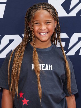 Khari Maxwell, 30 Ağustos 2025 'te ABD' nin Kaliforniya eyaletinin Los Angeles şehrinde bulunan Beverly Center Atrium 'da düzenlenen Clements Twins' in Yeni Kaveah Koleksiyonunun Kalkışı 'na ulaştı..