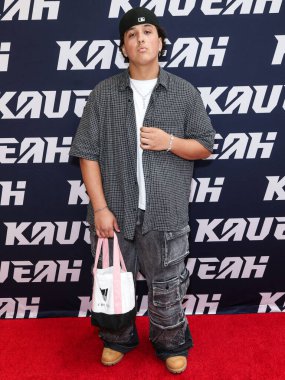 Michael Pampena, 30 Ağustos 2025 'te ABD' nin Kaliforniya eyaletinin Los Angeles şehrinde bulunan Beverly Center Atrium 'da düzenlenen Clements Twins' in Yeni Kaveah Koleksiyonunun Kalkışı 'na ulaştı..