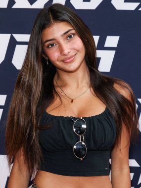 Natalie Pynes, 30 Ağustos 2025 'te ABD' nin Kaliforniya eyaletinin Los Angeles şehrinde bulunan Beverly Center Atrium 'da düzenlenen Clements Twins' in Yeni Kaveah Koleksiyonu 'na ulaştı..