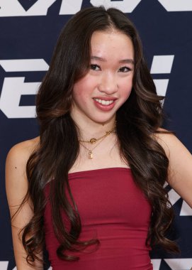 Reagan, 30 Ağustos 2025 'te Los Angeles, Kaliforniya' da Beverly Center Atrium 'da düzenlenen Clements Twins' in Yeni Kaveah Koleksiyonunun Kalkışı 'na ulaştı..