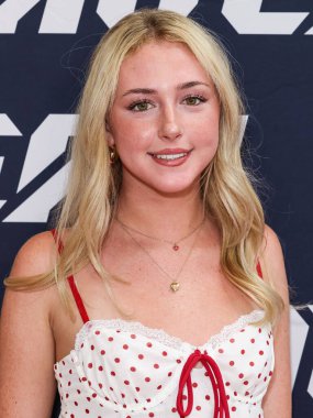 Shia Boverman, 30 Ağustos 2025 'te ABD' nin Kaliforniya eyaletinin Los Angeles şehrinde bulunan Beverly Center Atrium 'da düzenlenen Clements Twins' in Yeni Kaveah Koleksiyonunun Kalkışı 'na ulaştı..