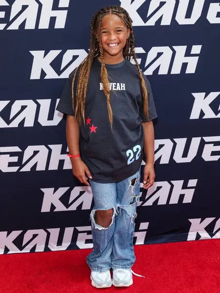 Khari Maxwell, 30 Ağustos 2025 'te ABD' nin Kaliforniya eyaletinin Los Angeles şehrinde bulunan Beverly Center Atrium 'da düzenlenen Clements Twins' in Yeni Kaveah Koleksiyonunun Kalkışı 'na ulaştı..