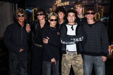 Chan Mort, Taiven Henderson, Trey Makai, Kenny Mort, Ryker Padilla, Austin Collins, Caiden Evans, The Clements Twins X Jet House Back To School Bash 'e 31 Ağustos 2025' te Hollywood, Los Angeles, Kaliforniya, ABD 'de gerçekleştirilen Saint Felix Hollywood' da ulaştı..