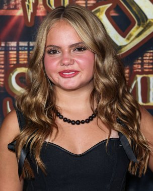 Isabella Klein, The Clements Twins x Jet House Back To School Bash 'e 31 Ağustos 2025' te Hollywood, Los Angeles, ABD 'de düzenlenen Saint Felix Hollywood' da ulaştı..