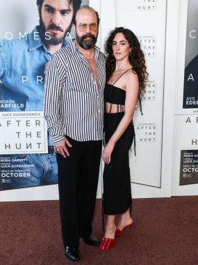 Amerikalı aktör, komedyen, aktivist ve yazar Brett Gelman ve Ari Dayan, 4 Ekim 2025 'te Akademi Film Müzesi' ndeki David Geffen Tiyatrosu 'nda düzenlenen Amazon MGM Stüdyolarının Los Angeles Özel Gösterimi' ne geldiler.
