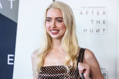 Amerikalı aktris, model ve eski pornografik aktris Chloe Cherry, 4 Ekim 2025 tarihinde Akademi Sinema Müzesi 'ndeki David Geffen Tiyatrosu' nda düzenlenen Amazon MGM Stüdyolarının Los Angeles 'taki özel gösterimine geldi. 