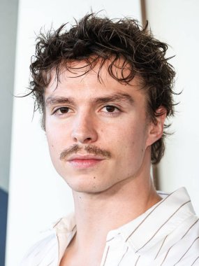 Amerikalı aktör Nicholas Alexander Chavez, Los Angeles MGM Stüdyoları 'nın 4 Ekim 2025' te Los Angeles 'taki Mucize Mil Mil, Los Angeles' taki Akademi Sinema Müzesi 'ndeki David Geffen Tiyatrosu' ndaki özel gösterimine geldi.