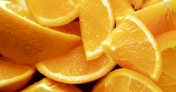 Šťavnaté Zralé Plátky Pomeranče Velkém Talíři Zdravá Výživa Rotace Záběry — Stock video