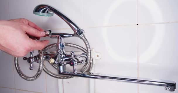 Man Screwing Shower Hose Faucet Hands Plumber Close Slow Motion — Vídeos de Stock