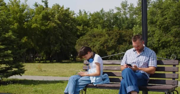 Father Daughter Sits Buried Smartphones Quarrel Ignores Each Other Footage — Video