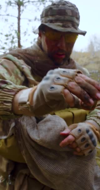 Close Video Soldier Showing Cartridges Camera Cartridges Close Hand Soldier — Video Stock