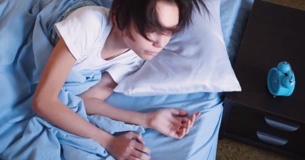 Year Old Girl Sleeps Wakes Looks Alarm Clock Falls Asleep — Stockvideo