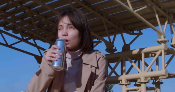 Energiedranken Gevaar Voor Tieners Kinderverslaving Aan Suikerrijke Dranken Schade Van — Stockvideo