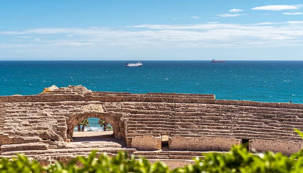 Tarragona Spanya Deniz Kenarındaki Roma Amfitiyatrosunun Panoramik Görüntüsü — Stok fotoğraf