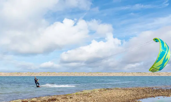 Middle Aged Expert Athlete Kitesurfing Cold Sea Northern France Brittany — Stock Photo, Image
