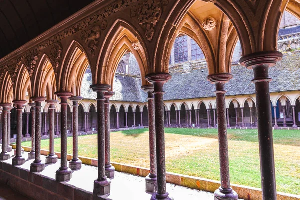 External Cloister Medieval Mont Saint Michel Cathedral Rainy Day Travel — Stock Photo, Image