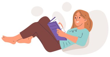Kitap okuyan bir kadın, elinde kitapla edebiyat aşığı. Rahat konumda kitap okuyan kız beyaz arkaplanda izole edilmiş düz vektör çizimi