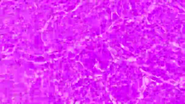 赤みを帯びた透明な紫色の透明感のある穏やかな水面の質感とスプラッシュと泡を滲ませます 傾向の抽象的な性質の背景 コピースペースと日光の水の波 水彩の輝き — ストック動画