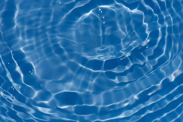 Блакитна Вода Бризами Поверхні Дефокус Розмивається Прозорою Синьо Кольоровою Прозорою — стокове фото
