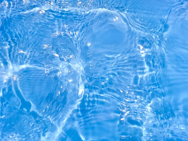 Блакитна Вода Бризами Поверхні Дефокус Розмивається Прозорою Синьо Кольоровою Прозорою — стокове фото