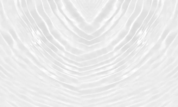 水面上有波纹的白水 Defocus模糊了透明的白色清晰平静的水面纹理与水花和气泡 具有闪光图案纹理背景的水波 图库图片