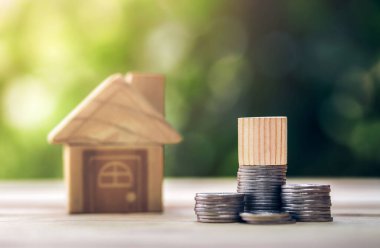 Tahta bloklar semboller yerleştirilebilir ve ev masanın üzerine yerleştirilir..