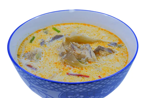 Thai Street Food Thai Csirke Kókusz Leves Fehér Háttér — Stock Fotó