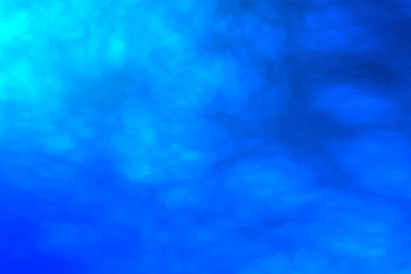 Blauwe Rook Wolken Bewegen Turbulent Een Blauwe Achtergrond — Stockfoto