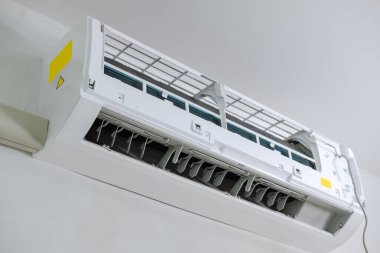 Duvar kliması Temizlemeye hazırlanın